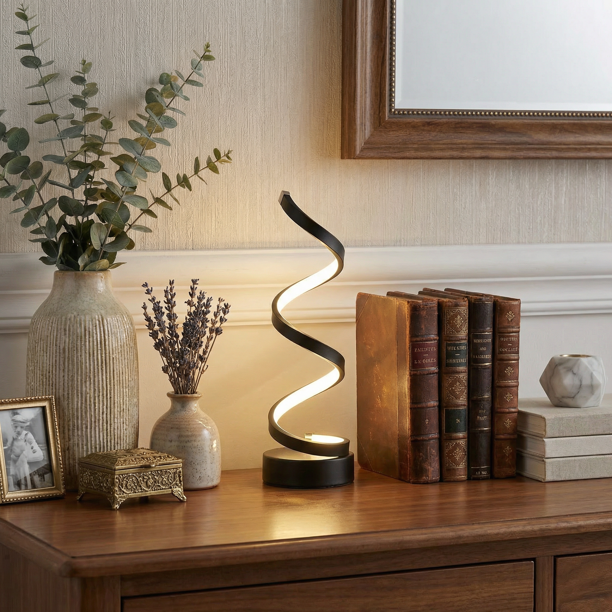 SpiralGlow | Stylish Modern USB Table Lamp with Dimmable Function