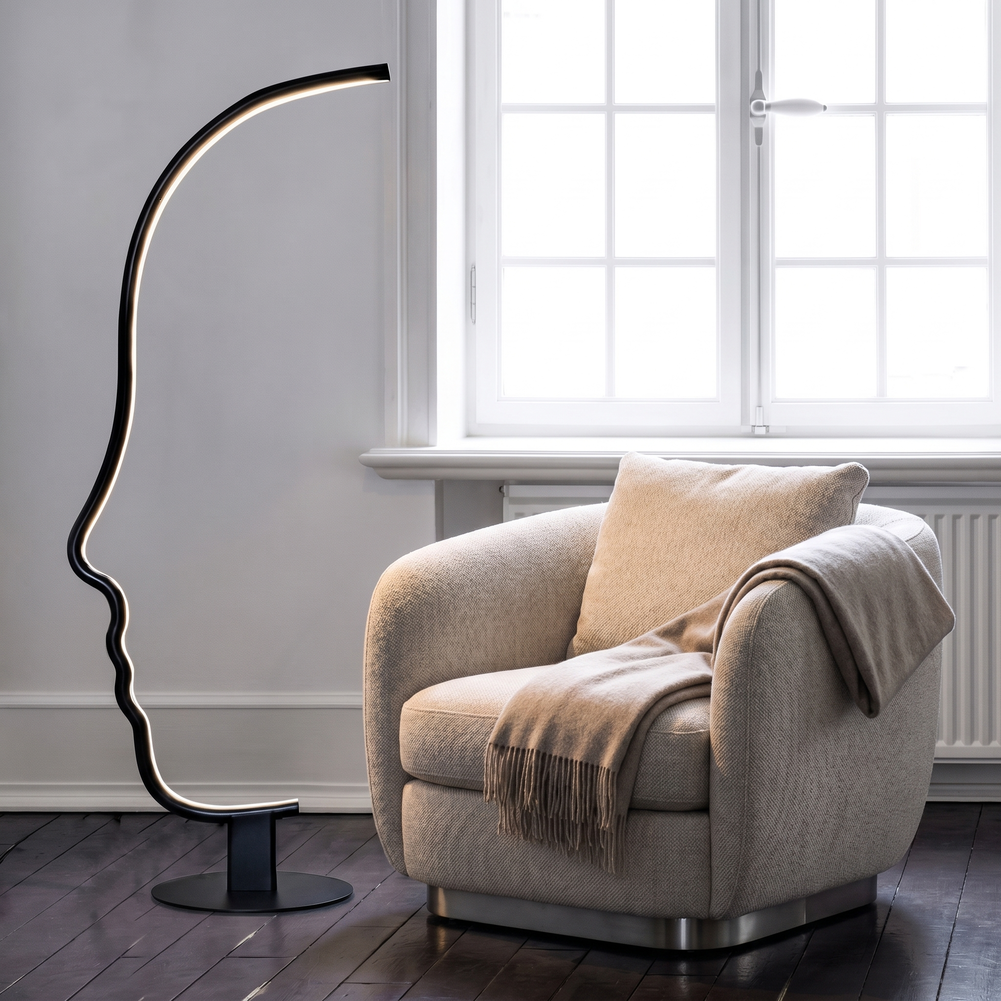 Sculptural Face Floor Lamp | Modern Design with Warm LED Light | Contemporary Lighting for Living Spaces