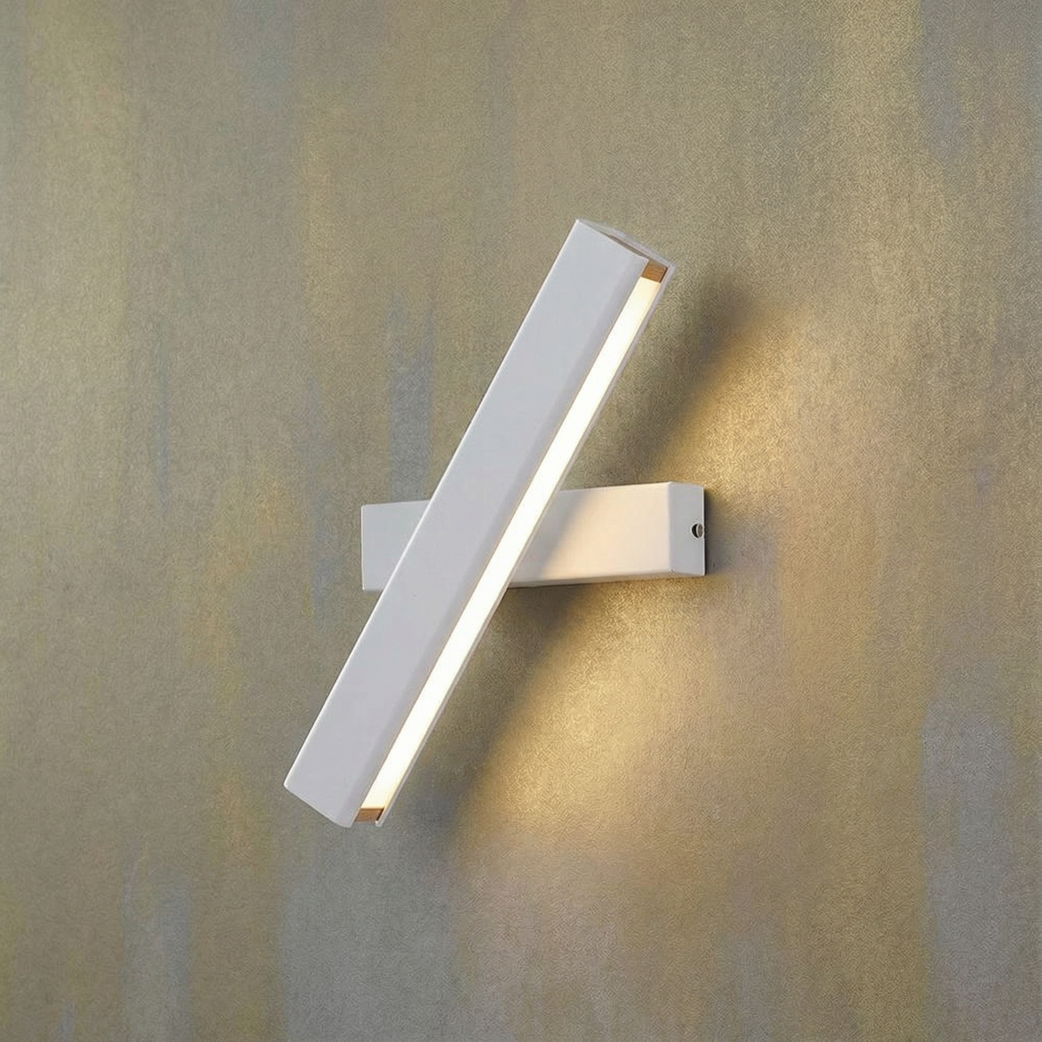 Acrylux | Sleek Modern Acrylic LED Wall Light Fixture