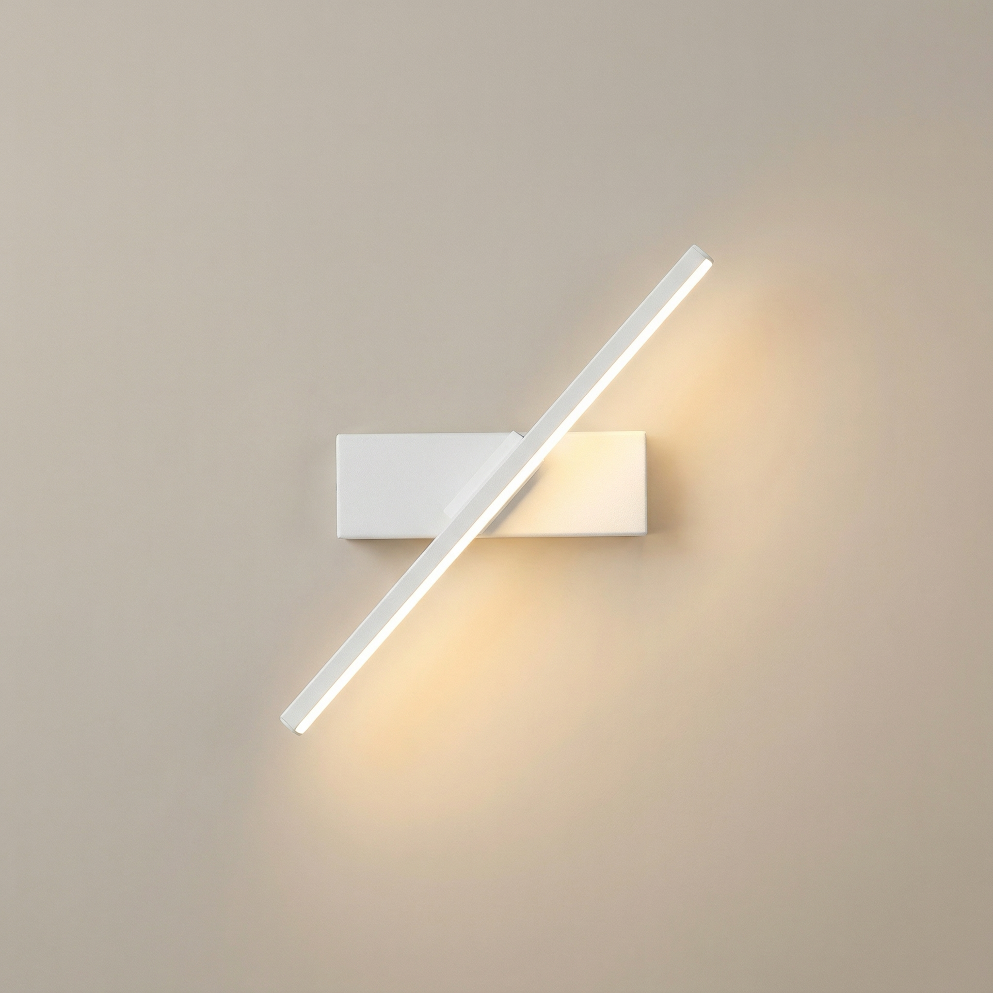 Luminara | Sleek Modern Rotatable Wall Light Fixture for Custom Illumination