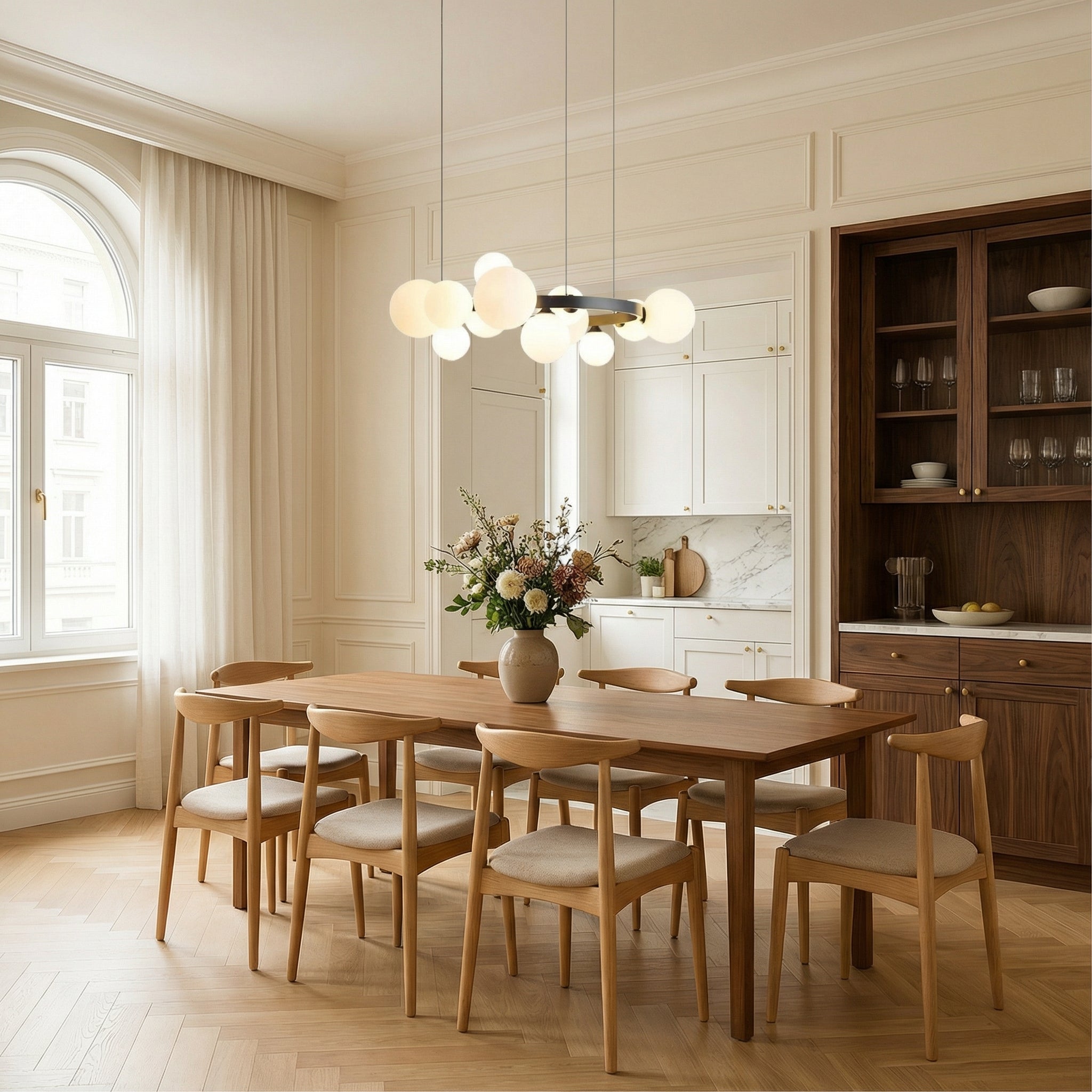 Nordic Elegance | Modern Chandelier Light with Adjustable Height | Sculptural Globe Design for Cozy Dining Rooms