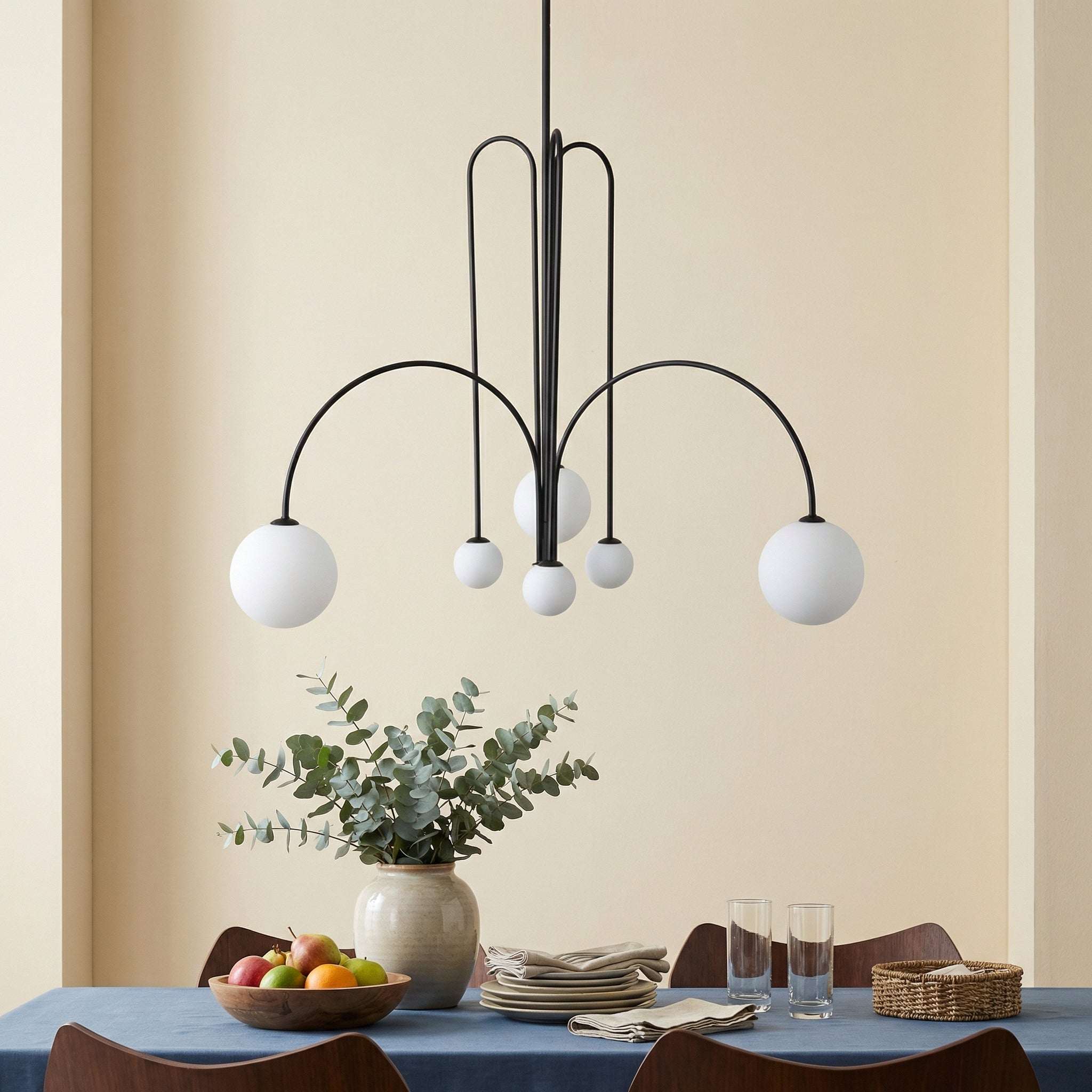 Gran Finale | Modern Suspension Ceiling Light with Adjustable Height | Elegant Design for Dining and Bar Areas
