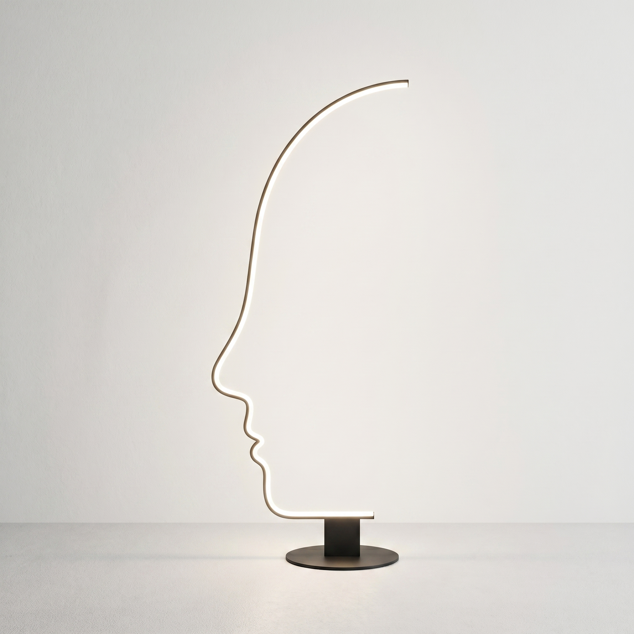 Sculptural Face Floor Lamp | Modern Design with Warm LED Light | Contemporary Lighting for Living Spaces